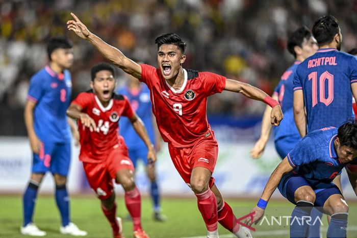 7 Game Sepak Bola Offline Android Terbaik (Terbaru) Game Manajemen Tim Sepak Bola Lokal